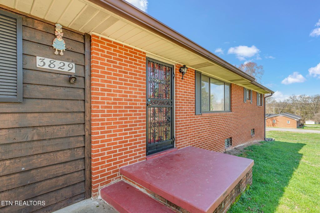 Photo of 3829 Calaford Drive, Knoxville, TN 37918 (MLS # 1332158)
