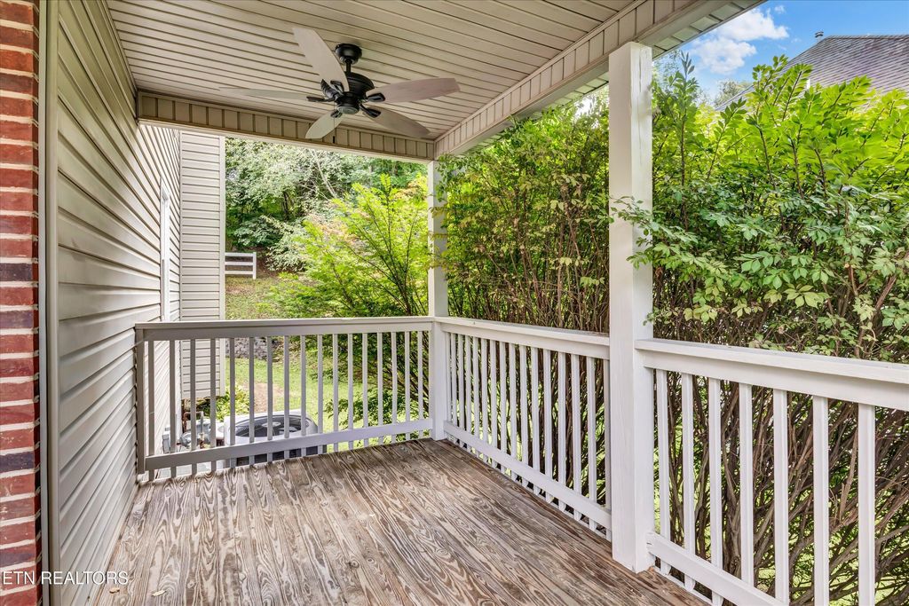 Photo of 363 Country Run Circle, Powell, TN 37849 (MLS # 1311075)