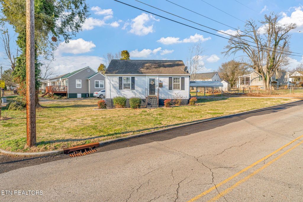 Photo of 900 Valley Vista Drive, Loudon, TN 37774 (MLS # 1327892)