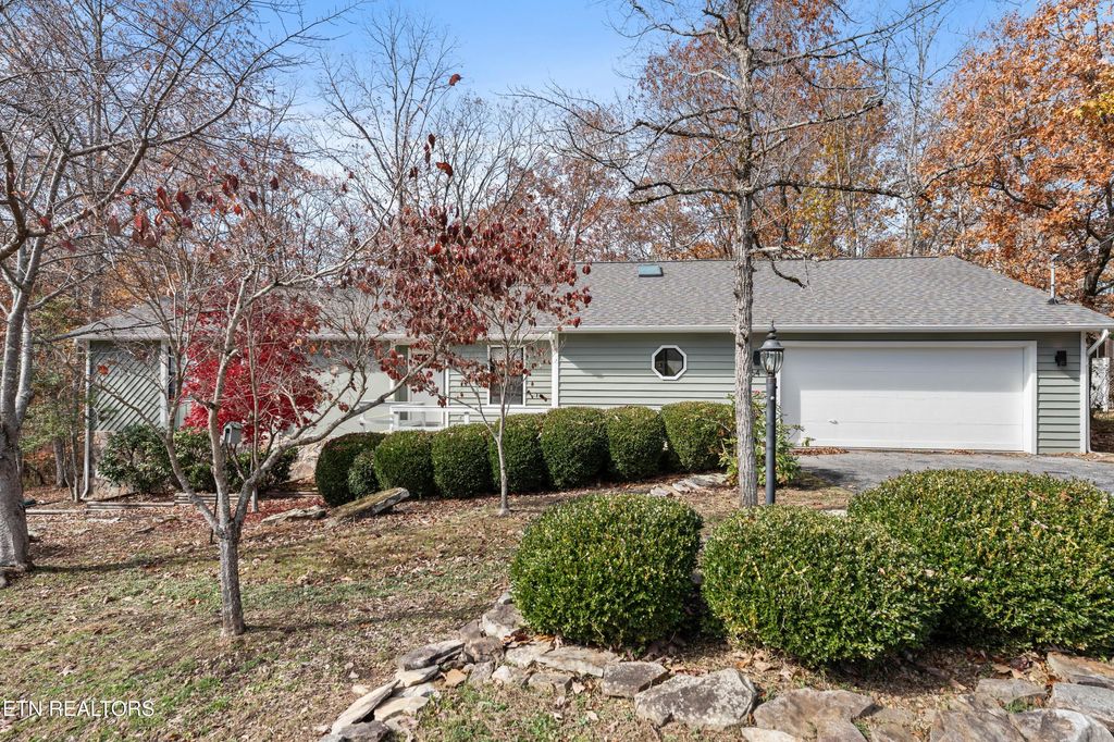 Photo of 164 Greenwood Rd, Crossville, TN 38558 (MLS # 1321563)