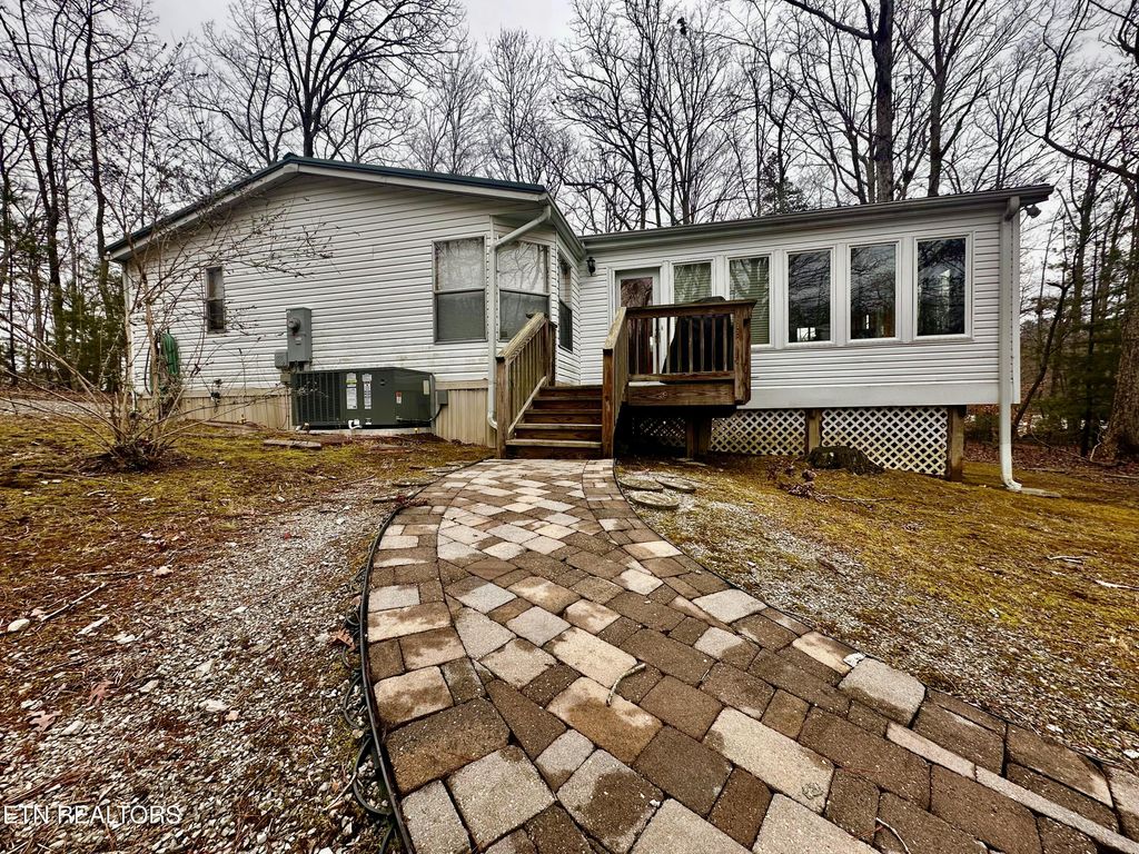 Photo of 198 Emerald Cove rd Rd, Rockwood, TN 37854 (MLS # 1290425)