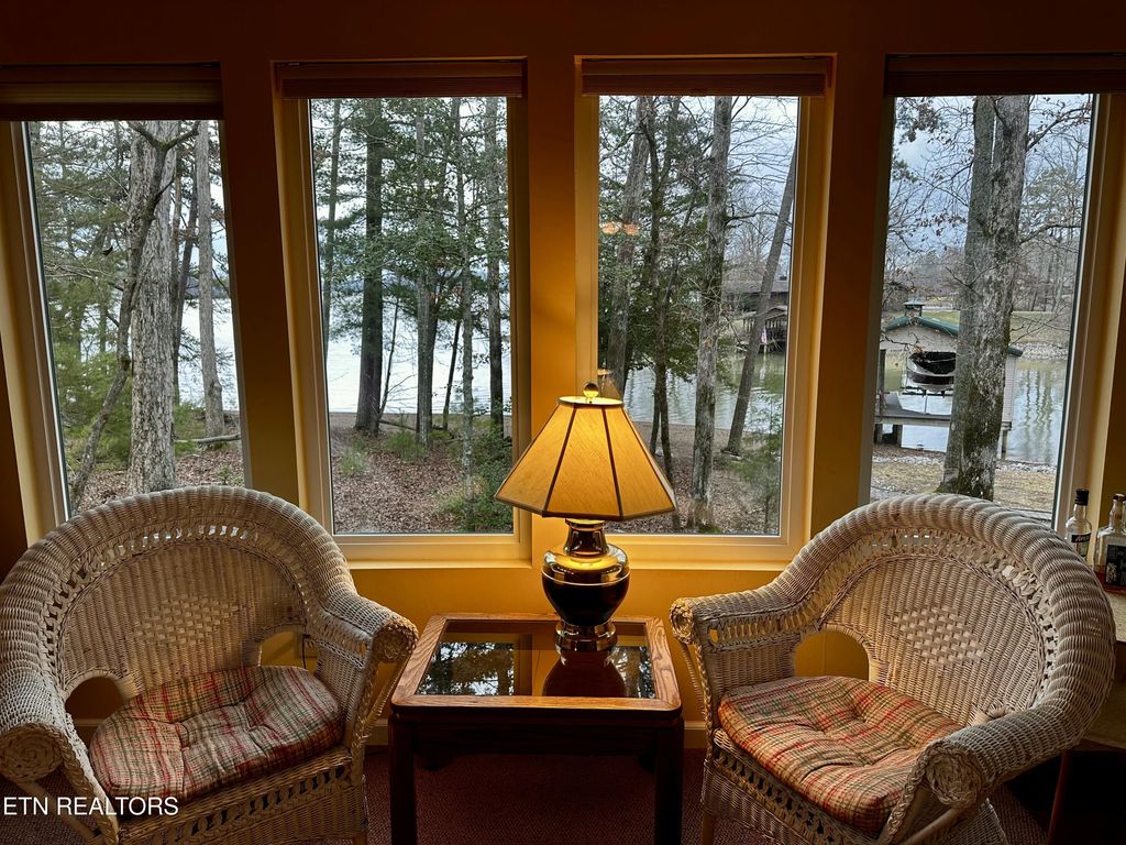 Photo of 198 Emerald Cove rd Rd, Rockwood, TN 37854 (MLS # 1290425)