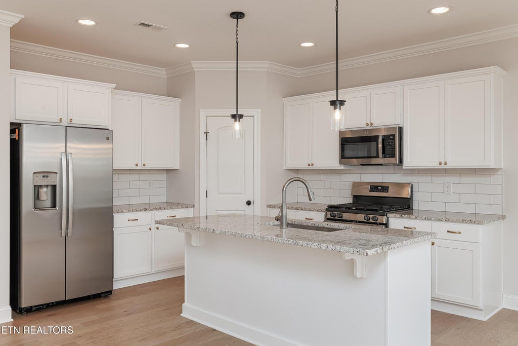 Photo of 4094 Inlet Loop, Chattanooga, TN 37416 (MLS # 1359700)