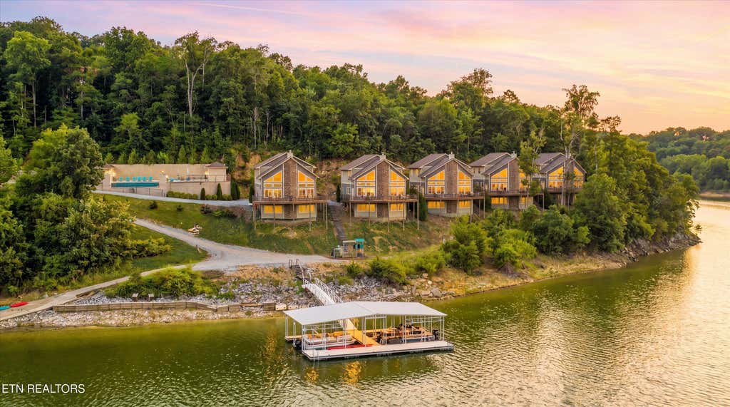 Photo of 430 Sugar Cove Way, Newport, TN 37821 (MLS # 1350475)