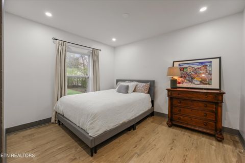 Tiny photo for 3201 NE Kenilworth Lane, Knoxville, TN 37917 (MLS # 1335976)