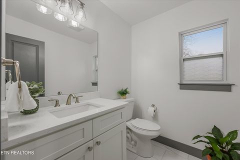 Tiny photo for 3201 NE Kenilworth Lane, Knoxville, TN 37917 (MLS # 1335976)