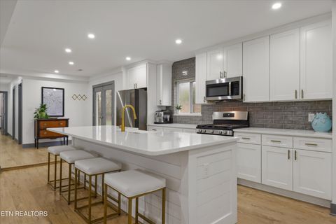 Tiny photo for 3201 NE Kenilworth Lane, Knoxville, TN 37917 (MLS # 1335976)