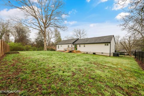 Tiny photo for 3201 NE Kenilworth Lane, Knoxville, TN 37917 (MLS # 1335976)