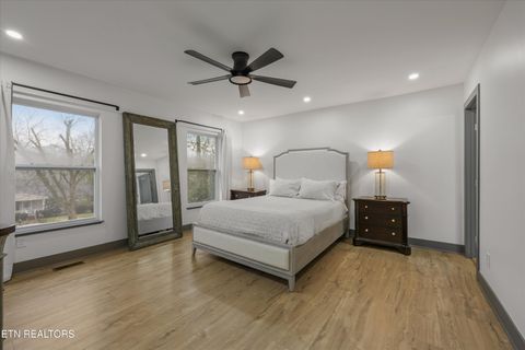 Tiny photo for 3201 NE Kenilworth Lane, Knoxville, TN 37917 (MLS # 1335976)