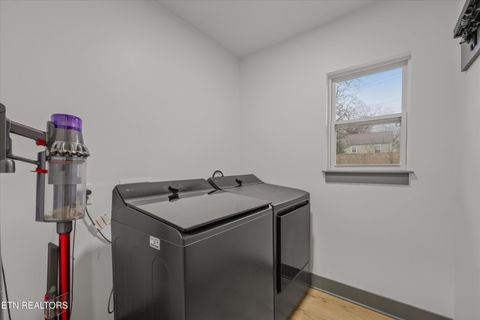 Tiny photo for 3201 NE Kenilworth Lane, Knoxville, TN 37917 (MLS # 1335976)