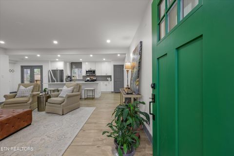 Tiny photo for 3201 NE Kenilworth Lane, Knoxville, TN 37917 (MLS # 1335976)