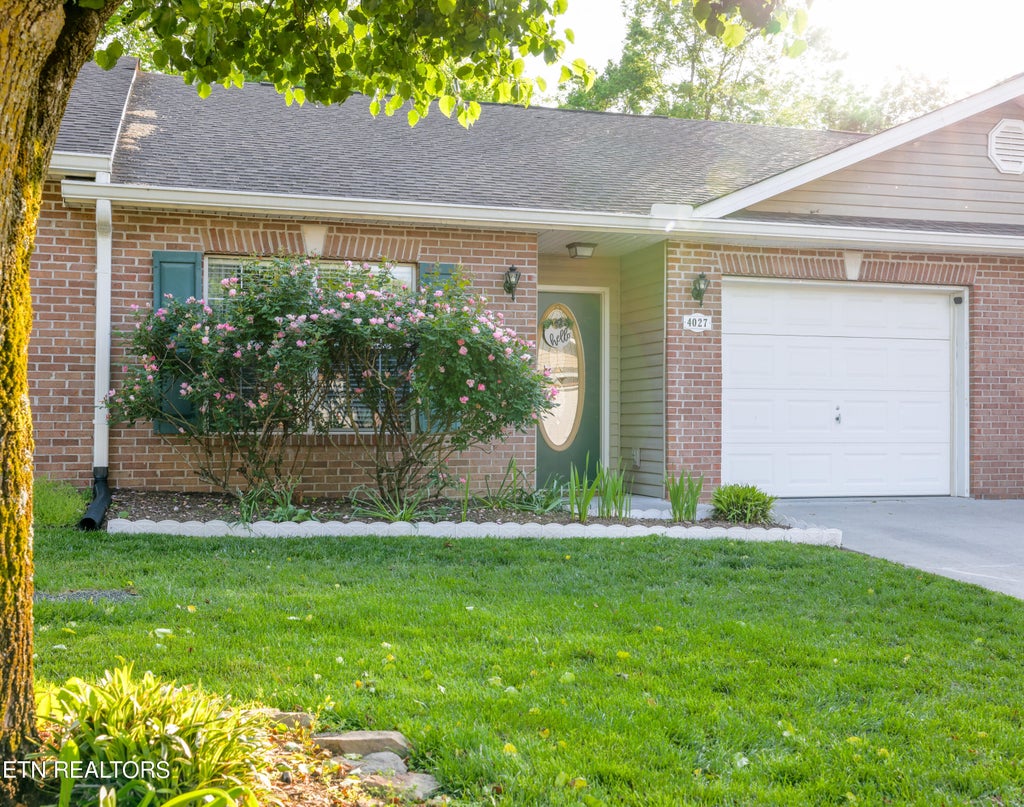 Photo of 4027 Darwin Way, Knoxville, TN 37918 (MLS # 1299486)