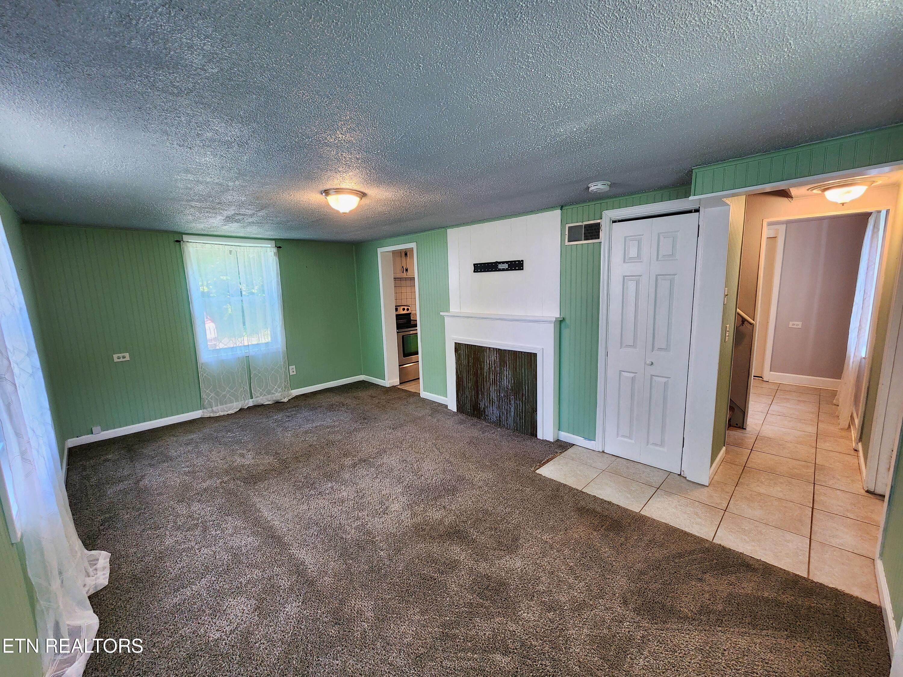224 Oak Rd