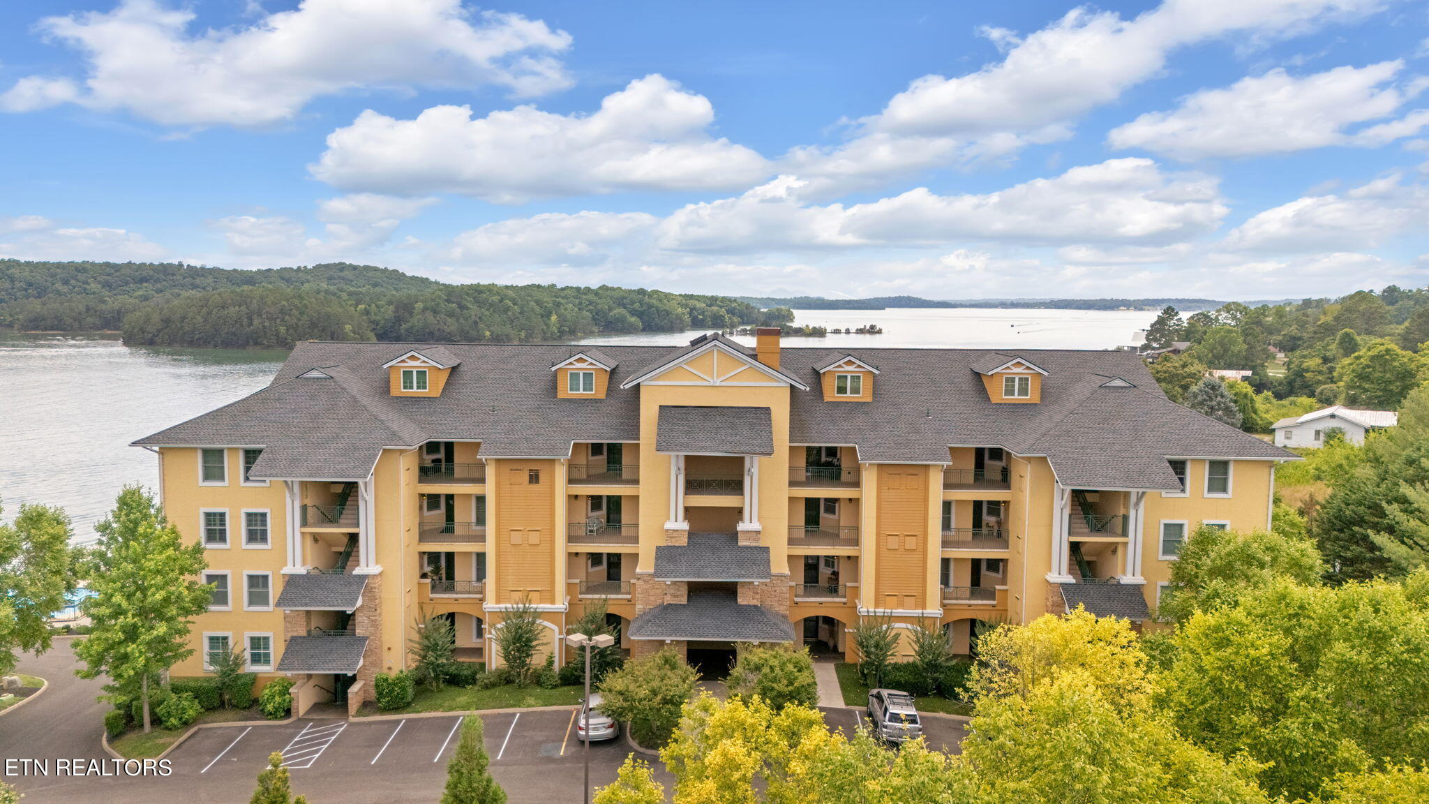 View Dandridge, TN 37725 condo