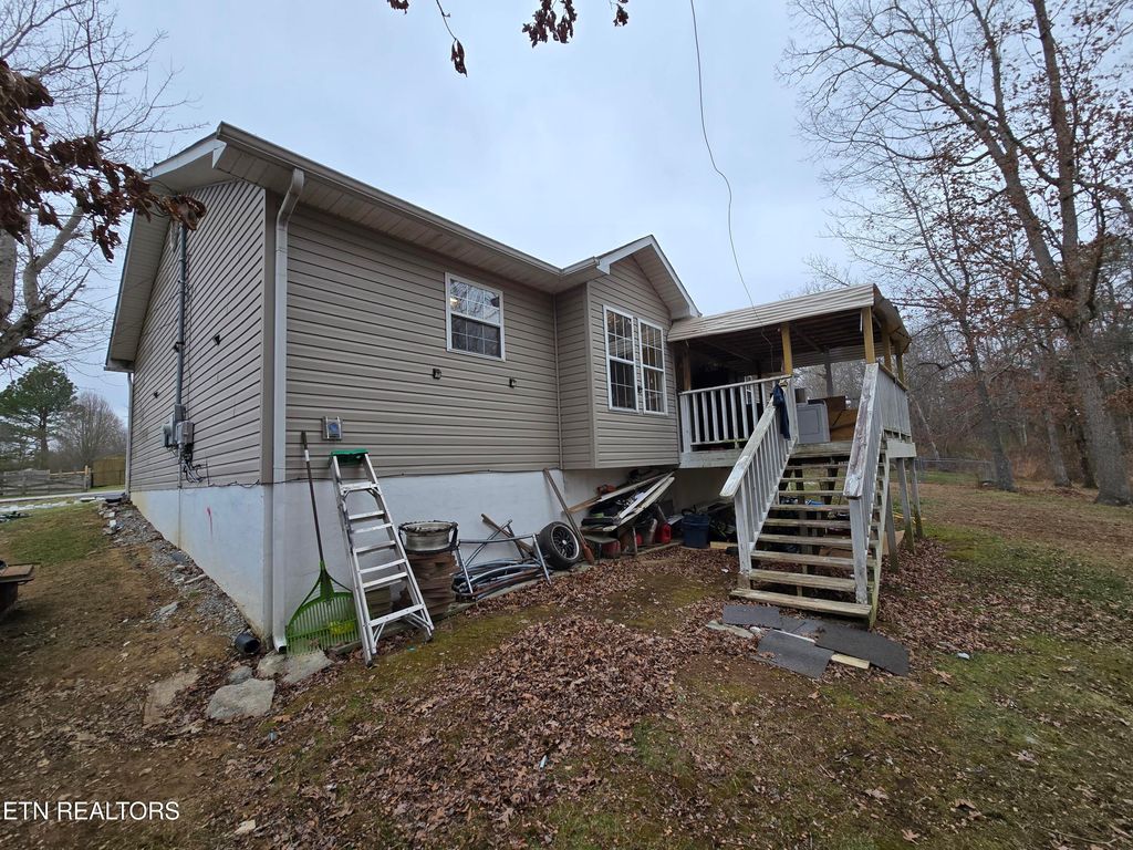 Photo of 121 Marymont Drive, Crossville, TN 38555 (MLS # 1327351)