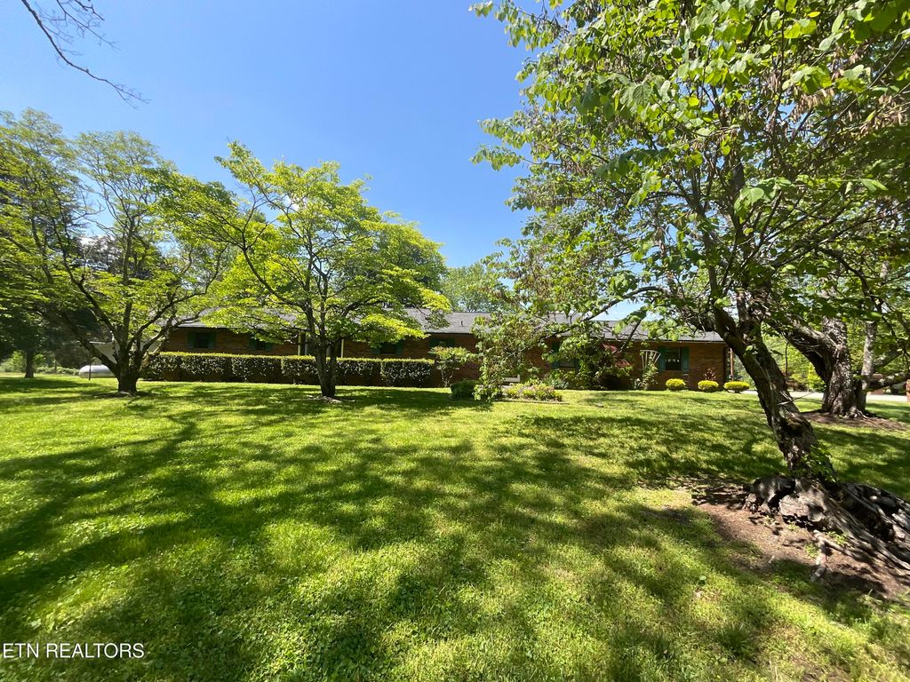 Photo of 122 Smokey Run estates Ests, Rockwood, TN 37854 (MLS # 1299131)