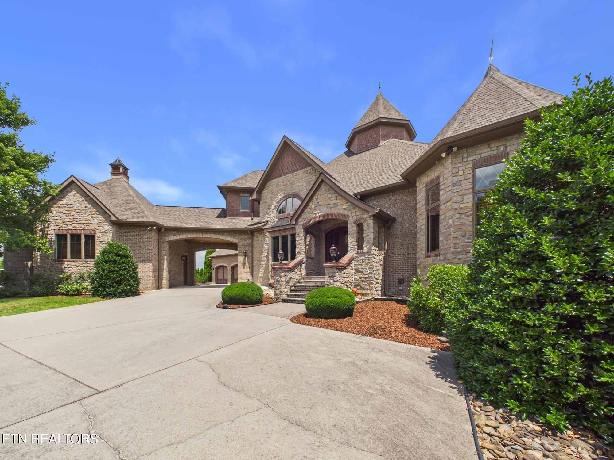410 Cayuga Drive