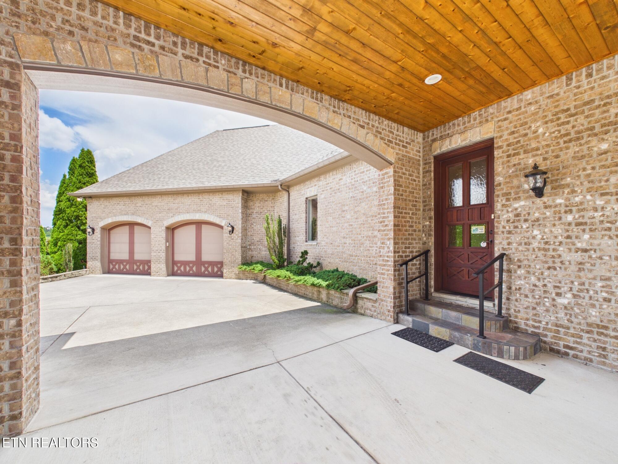 410 Cayuga Drive