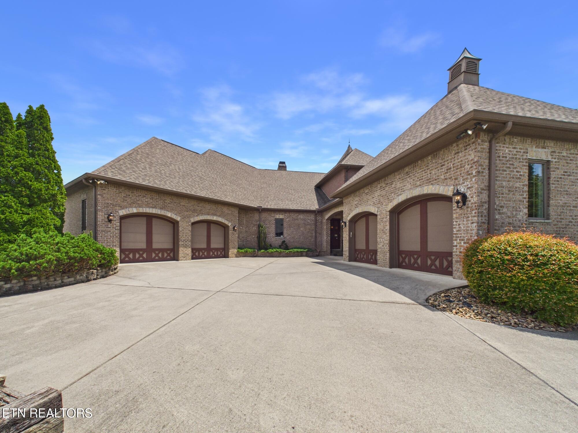 410 Cayuga Drive
