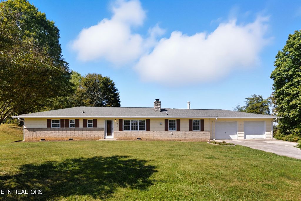 Photo of 6917 Ridgeview Rd, Knoxville, TN 37918 (MLS # 1318538)