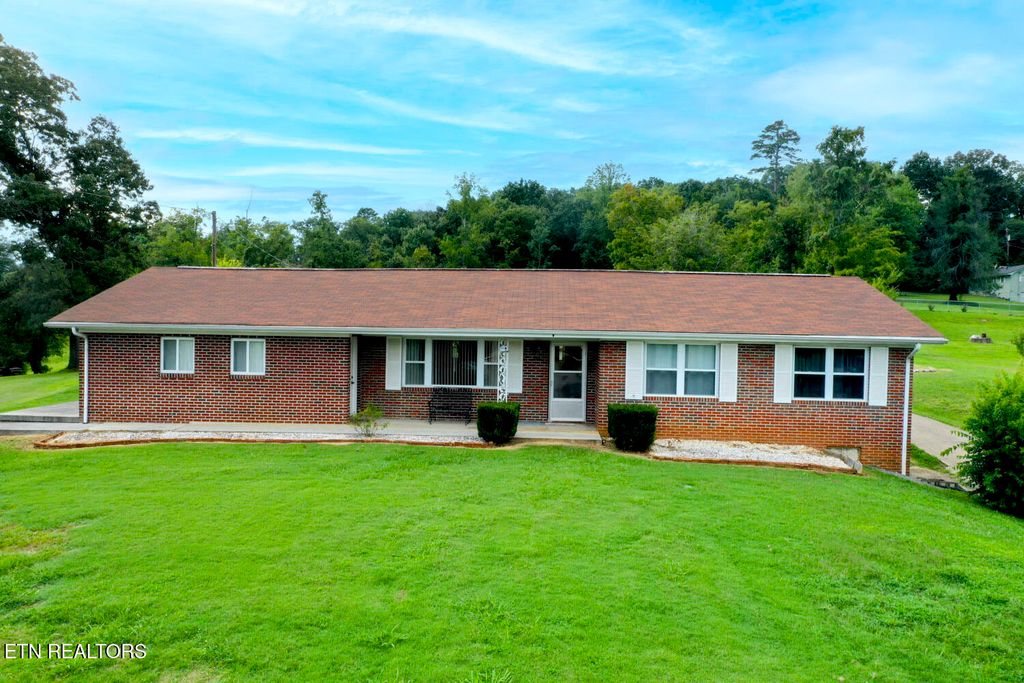 Photo of 888 Isabell Drive, Dandridge, TN 37725 (MLS # 1312561)