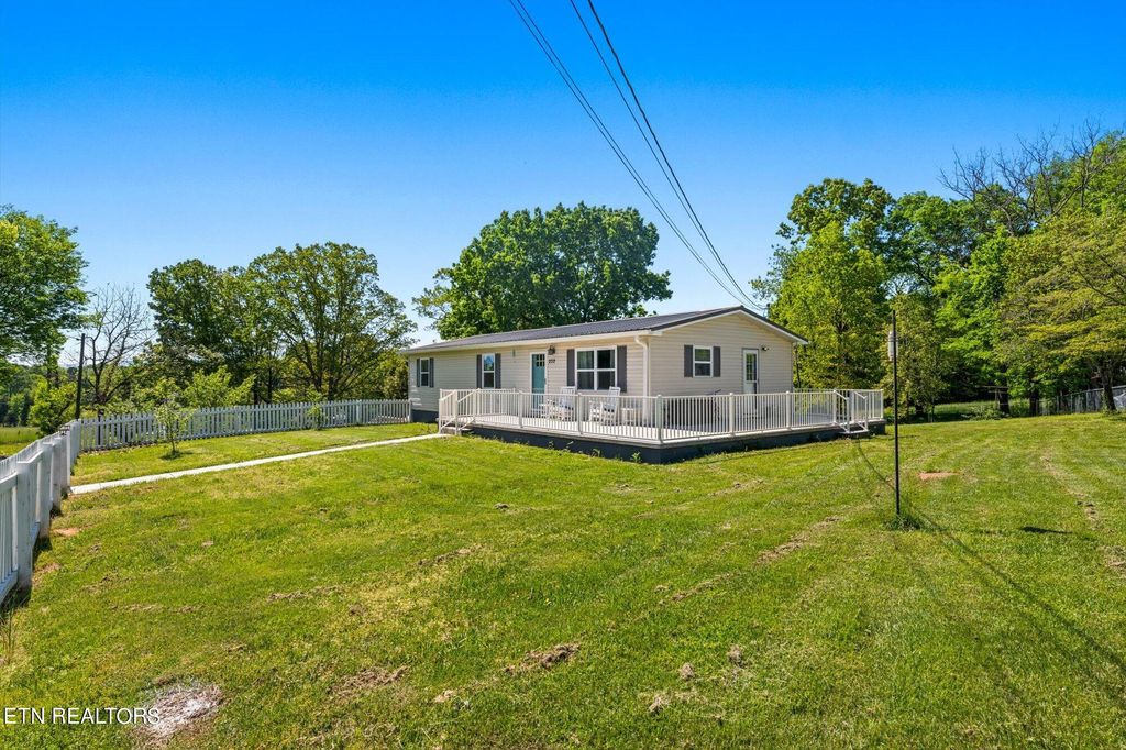 Photo of 232 Dawson St, Vonore, TN 37885 (MLS # 1260361)