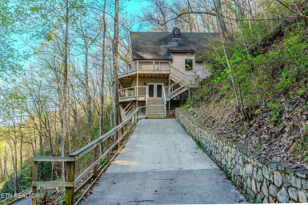 Photo of 2821 Overholt Tr, Sevierville, TN 37862 (MLS # 1336717)