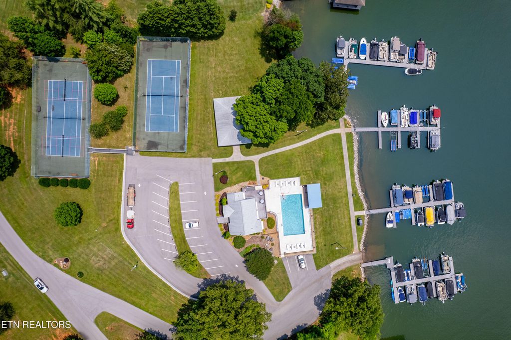 Photo of 119 Pointe Summit Drive, Greenback, TN 37742 (MLS # 1303735)