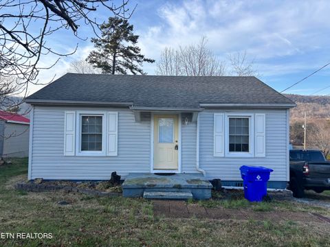 Photo of 206 Long Drive, Harriman, TN 37748 (MLS # 1324348)