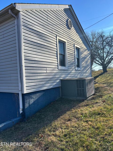 Tiny photo for 206 Long Drive, Harriman, TN 37748 (MLS # 1324348)