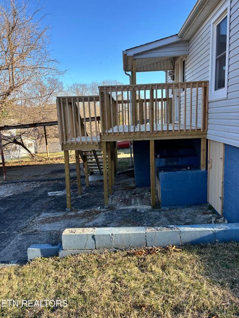 Tiny photo for 206 Long Drive, Harriman, TN 37748 (MLS # 1324348)