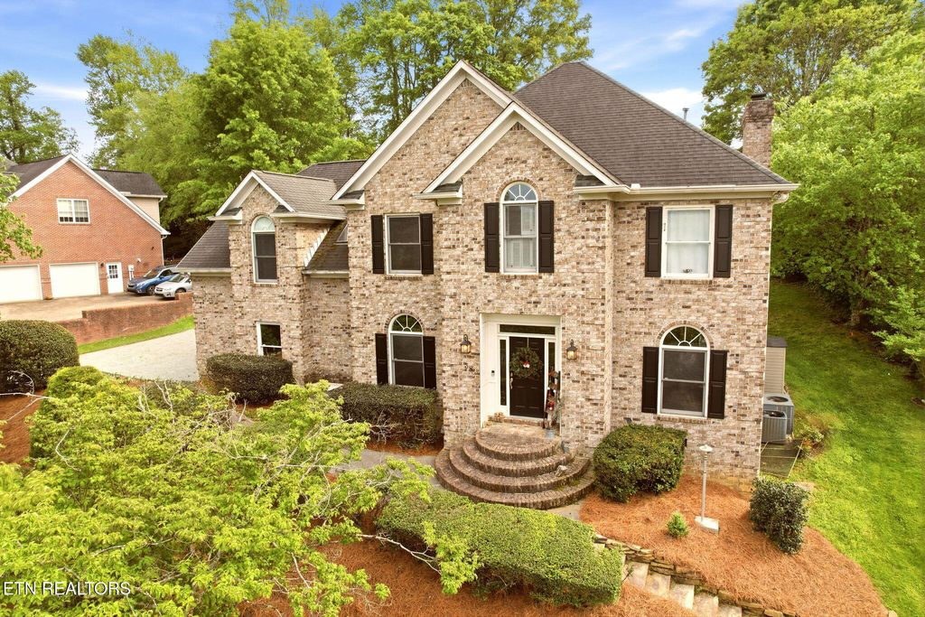 Photo of 38 Riverside Drive, Oak Ridge, TN 37830 (MLS # 1338782)