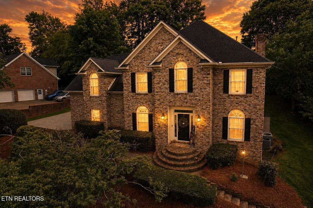 Photo of 38 Riverside Drive, Oak Ridge, TN 37830 (MLS # 1338782)