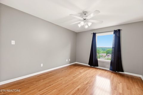 Tiny photo for 38 Riverside Drive, Oak Ridge, TN 37830 (MLS # 1338782)