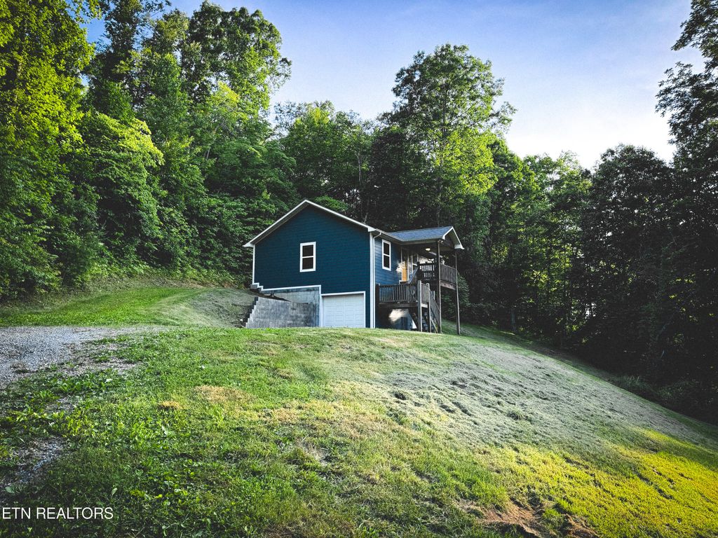 Photo of 142 Wilderness Drive, New Tazewell, TN 37825 (MLS # 1264329)