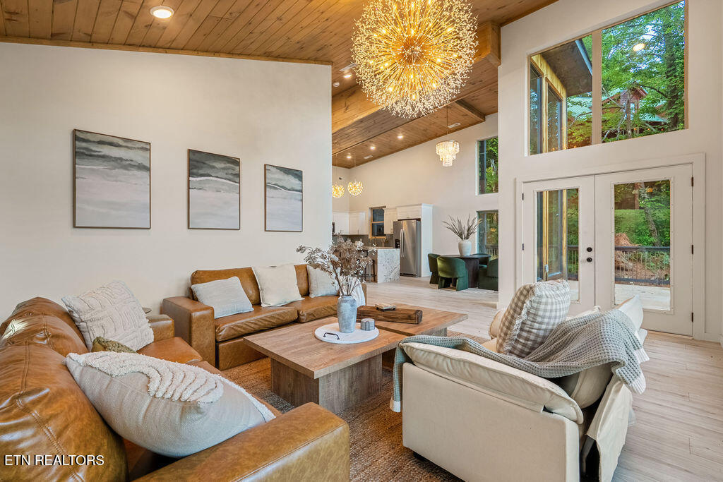 1019 View Drive