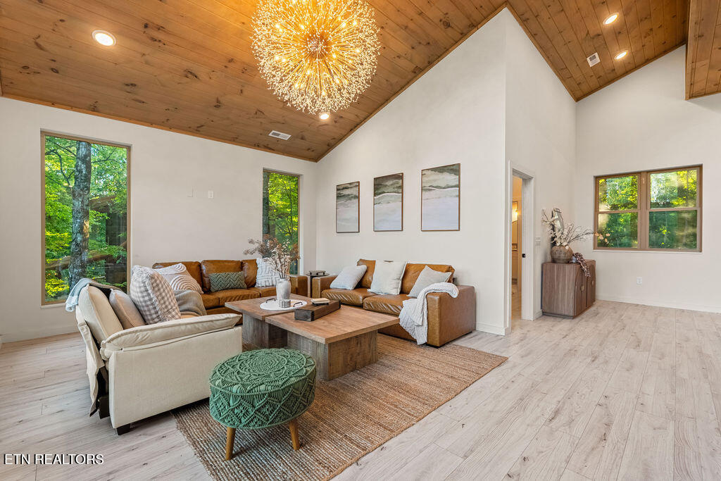 1019 View Drive