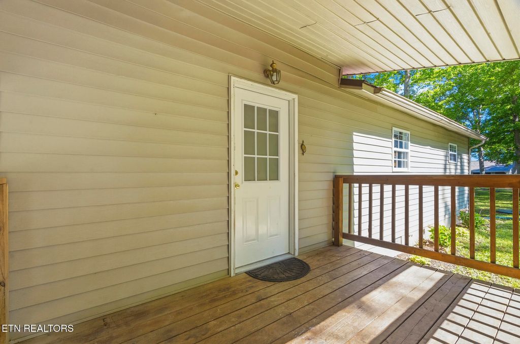 Photo of 603 S Lake Drive, Oneida, TN 37841 (MLS # 1340746)