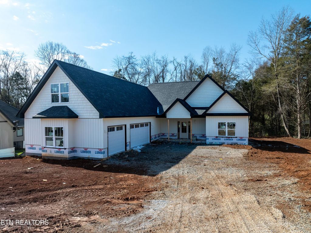 Photo of 201 Chatuga Way, Loudon, TN 37774 (MLS # 1329342)