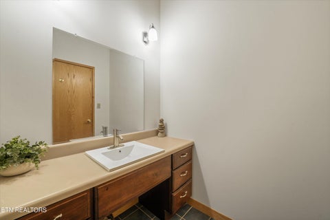 Tiny photo for 109 Lakeview Place, Clinton, TN 37716 (MLS # 1356078)
