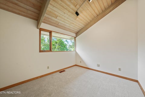 Tiny photo for 109 Lakeview Place, Clinton, TN 37716 (MLS # 1356078)