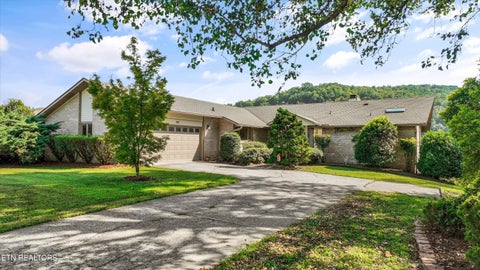 Tiny photo for 109 Lakeview Place, Clinton, TN 37716 (MLS # 1356078)
