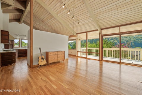 Tiny photo for 109 Lakeview Place, Clinton, TN 37716 (MLS # 1356078)
