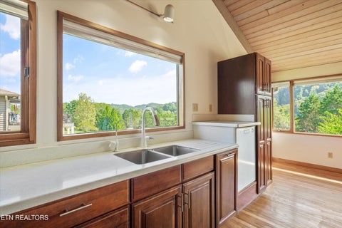 Tiny photo for 109 Lakeview Place, Clinton, TN 37716 (MLS # 1356078)