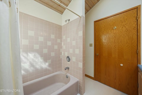 Tiny photo for 109 Lakeview Place, Clinton, TN 37716 (MLS # 1356078)