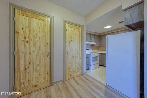 Tiny photo for 1211 Highland Ave #206, Knoxville, TN 37916 (MLS # 1328960)