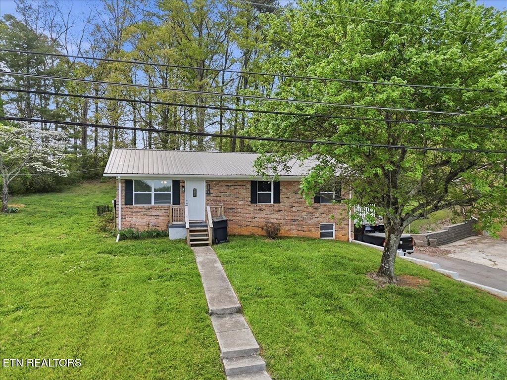 Photo of 1698 Elgin Drive, Morristown, TN 37814 (MLS # 1335779)