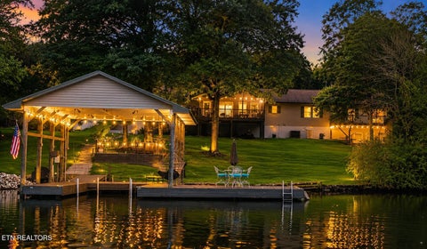 Photo of 205 Channel Drive, Loudon, TN 37774 (MLS # 1357698)