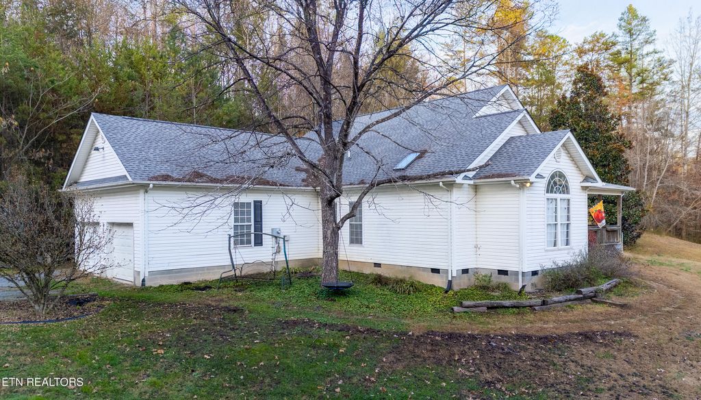 Photo of 2946 Grassy Branch Loop, Sevierville, TN 37876 (MLS # 1322778)