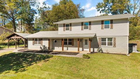 Photo of 5413 NW Smoky Trail Tr, Knoxville, TN 37909 (MLS # 1319426)